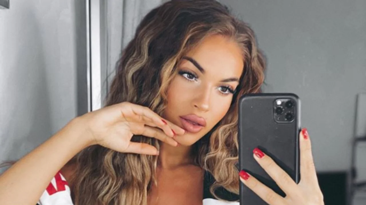 "TAKMIČENJE MOŽE DA PROMENI ŽIVOT, MENI JESTE": Teodora Džehverović o svojim počecima i IDJShow-u 11 k9tnitdm 169