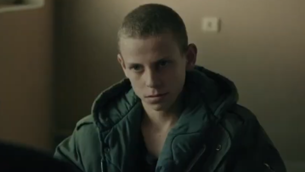 Nazivaju je novom verzijom "Adolescencea": Kontroverzna serija "Bad Boy" ruši rekorde na Netflixu 24 Screenshot 2025 05 07 121808