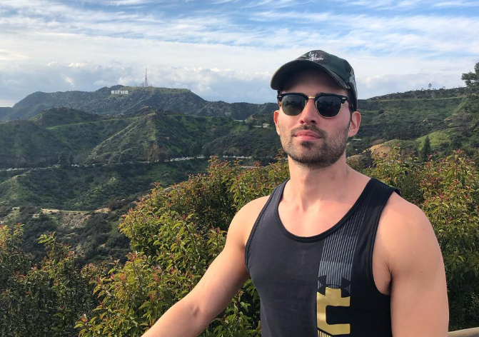 Prvo oglašavanje glumca koji je tužio televizijskog mogula za zlostavljanje: Izneo niz jezivih tvrdnji, pa otkrio zašto je rešio da progovori 1 Screenshot 2025 07 11 132420