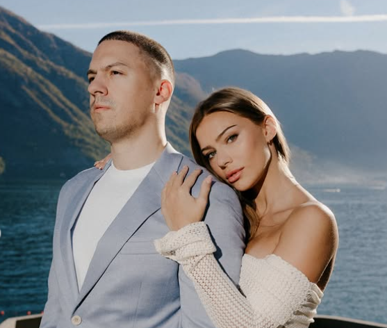 "Njeni nisu bili oduševljeni...": Baka Prase otkrio šta Milenini roditelji misle o njihovom odnosu, pa priznao da je imao USLOV za nju (VIDEO) 1 Screenshot 2025 12 08 123613