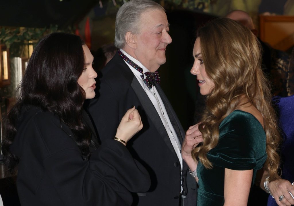 Slavna pevačica prekršila strogi kraljevski protokol! Našla se na događaju sa Kejt Midlton, pa prešla granicu jednim postupkom (FOTO) 1 profimedia 1053509210